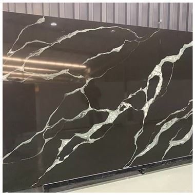 Slabiau Quartz Calacatta Noir